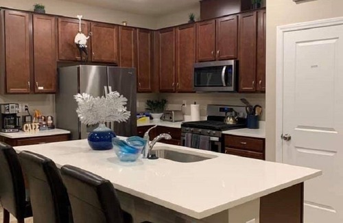 Las Vegas House | Top-Rated 3 BR Townhouse Near Las Vegas Strip with Spa