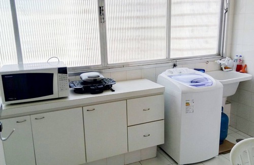 Centro Apartment | Seafront Comfort for 10 in Guarujá - Guest Rated 9.8