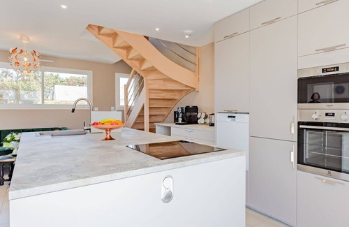 Bretteville-sur-Ay House | Inviting Private Villa for 4 with Ocean View & Amenities