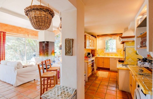 La Garde-Freinet House | Inviting Private Villa with Pool, Ocean View & Pet-Friendly