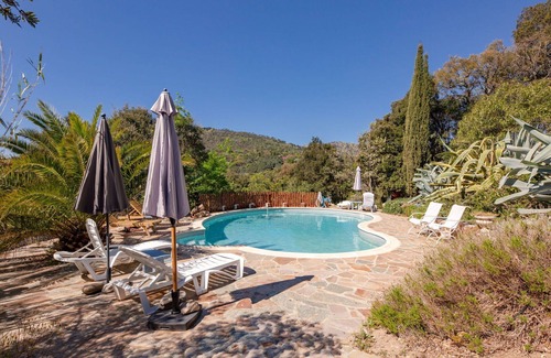 La Garde-Freinet House | Inviting Private Villa with Pool, Ocean View & Pet-Friendly