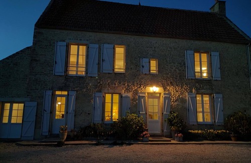Longues-sur-Mer House | Inviting Private Villa for 7 with Ocean View and Pet Friendly