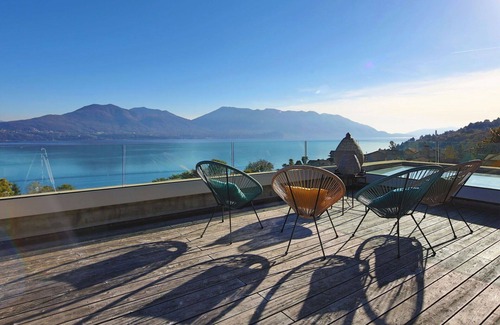 Donego Villa | Inviting Private Villa for 4 with Lake Views and WIFI