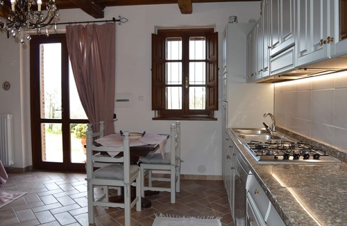 Lisciano Niccone Villa | Private Villa with Pool, Terrace & Panoramic Views Near Cortona