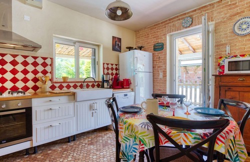 Naujac-Sur-Mer Villa | Inviting Private Villa with Ocean View and Pet-Friendly Options