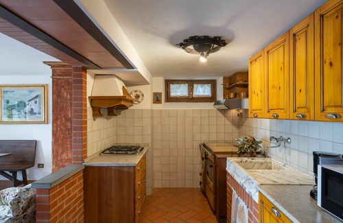 Poggio di Loro House | Inviting Villa for 6 with Private Pool and Terrace