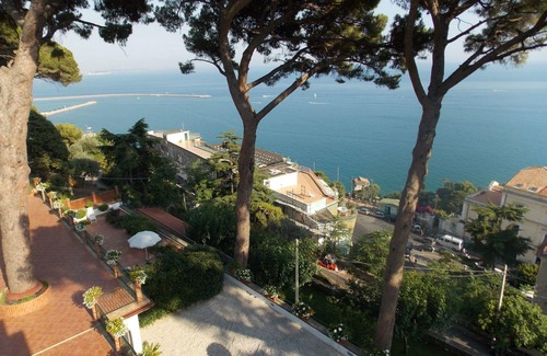 Vietri sul Mare House | Prime Private Villa with Ocean View, WiFi & Terrace near Amalfi