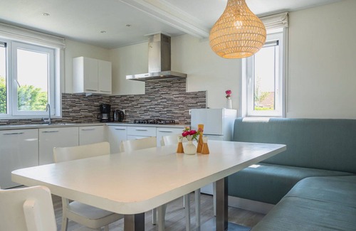 Oost-Graftdijk House | Exclusive Villa for 10 with Pool and Lake View Terrace