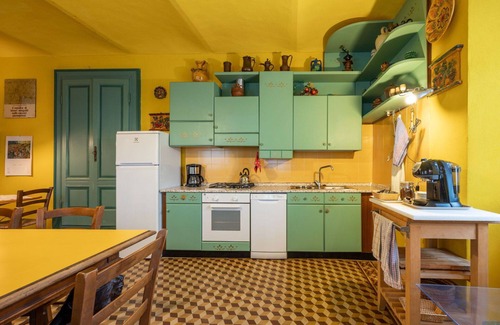 Cossano Belbo House | Inviting Villa for 10 with Private Pool and Pet-Friendly Perks