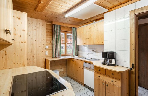 Untertauern House | Elegant Private Villa for 18 with WIFI, Kitchen & Spa
