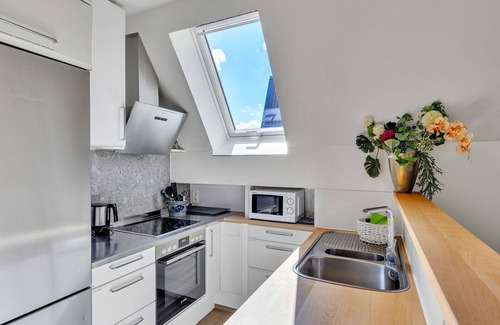 Bad Arolsen House | Inviting Private Villa with Lake View, WiFi & Terrace