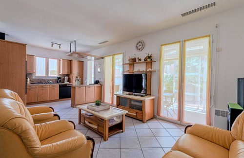 Le Barcares Villa | Private Villa with Pool, A/C & Oceanfront View
