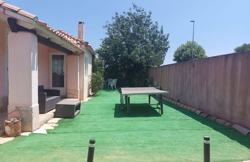Sollies Pont House | Relaxing Private Villa with Pool, Ocean View & Pet-Friendly