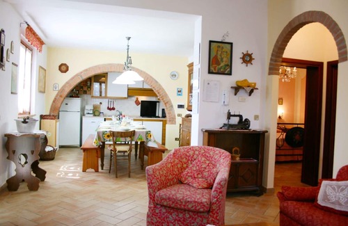 Montepulciano Villa | Inviting Private Villa for 9 with Pool and Family Amenities