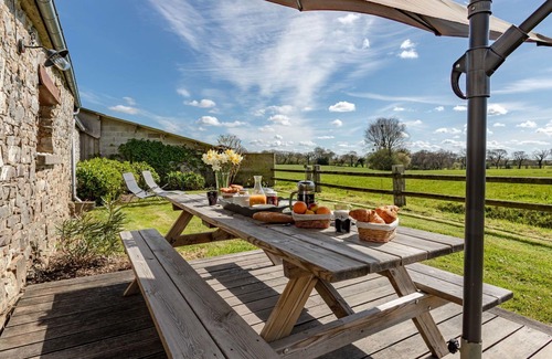 Saint-Sauveur-le-Vicomte House | Charming Private Villa for 4 with Ocean View & Amenities