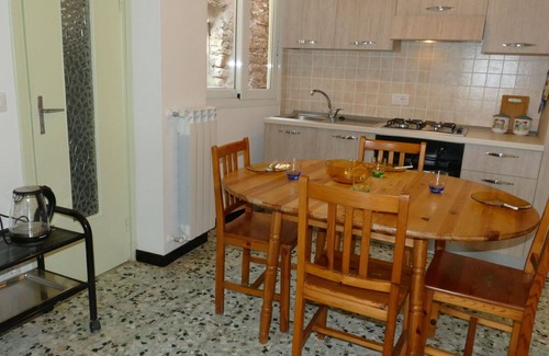 Chiusanico House | Private Villa for 6 with Ocean View, Pet Friendly Amenities