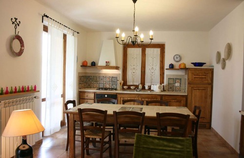 Lucignano Villa | Premier Private Villa with Pool for 12 Guests - Rated 10/10