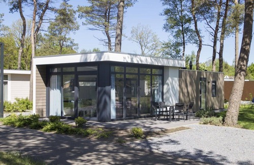 IJhorst House | Private Villa for 4 with Pool, Terrace & Free WiFi