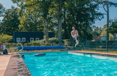 IJhorst House | Delightful Villa for 6 with Pool, Terrace & Free WiFi