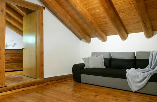 Malvaglia-dagro House | Cozy Villa for 4 with WIFI, Pets Welcome and Great Amenities