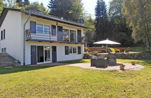 Gutach im Breisgau House | Inviting Private Villa for 7 with Panoramic Views & WIFI