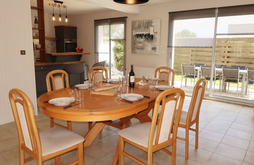 Kerlouet House | Private Villa for 8 with Ocean View, WIFI & Terrace