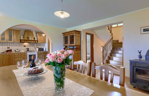 Brovinje House | Private Villa for 8 with Pool, Ocean Views & Family Amenities