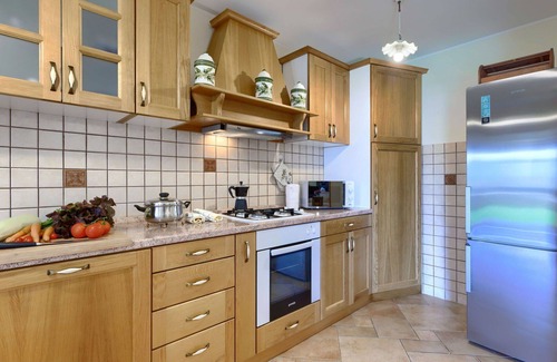 Brovinje House | Private Villa for 8 with Pool, Ocean Views & Family Amenities