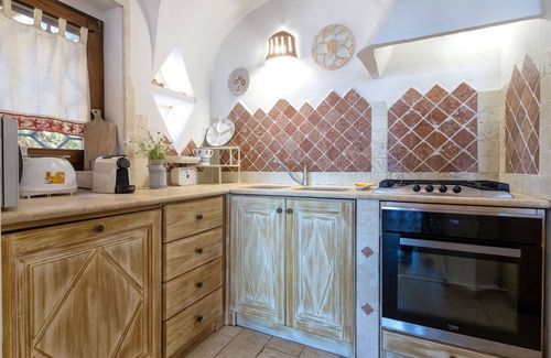 Cannigione House | Private Villa for 8 with Ocean View and Pet-Friendly Amenities