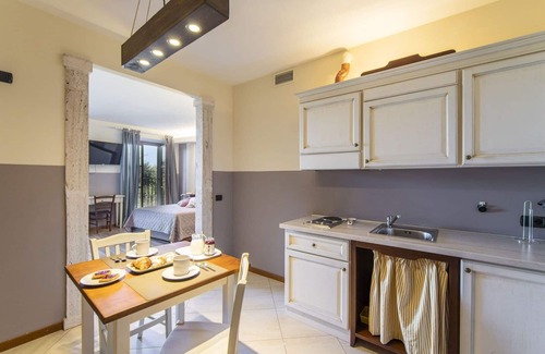 Lucignano House | Elegant Private Villa for 26 with Pool and Hot Tub