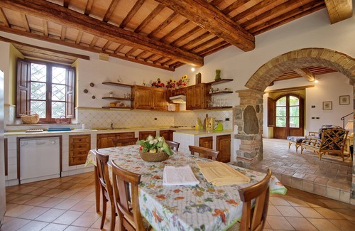 Montalcino Villa | Private Villa for 8 with Pool, WIFI & Panoramic Views