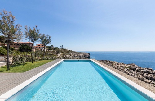 Plemmirio Villa | Elegant Private Villa with Pool and Panoramic Ocean Views
