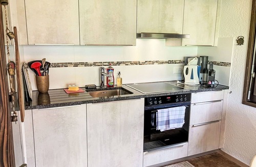 Bouveret House | Inviting Villa for 4 with WIFI, Pets Welcome & Spa Access