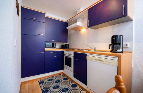 Marsberg House | Cozy Villa for 4 with WIFI, Terrace & Pet-Friendly Options