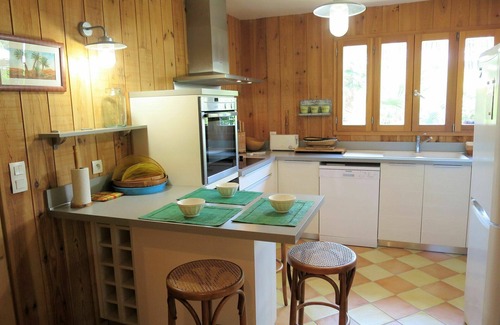 Le Porge House | Private Villa with Pool, Ocean View & A/C for 6 Guests
