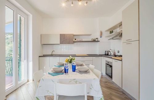 Moneglia House | Beautiful Private Villa for 6 with Ocean View & Pet Friendly