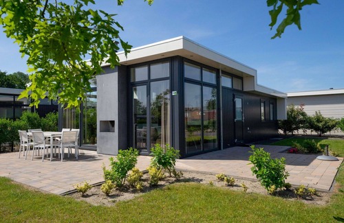 Nunspeet House | Inviting Villa for 6 with Pool, Terrace & Free WiFi