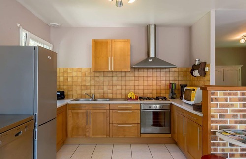 Plouescat House | Idyllic Private Villa for 4 with Ocean Views & Wifi