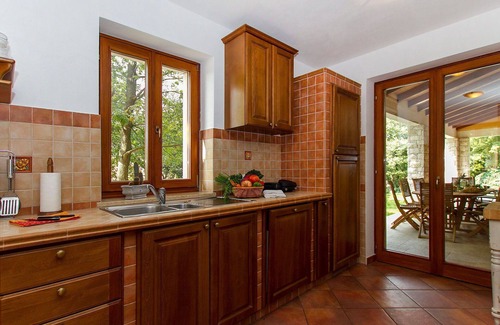 Stanisovi Villa | Elegant Villa for 10 with Pool, Ocean View & Strong WiFi
