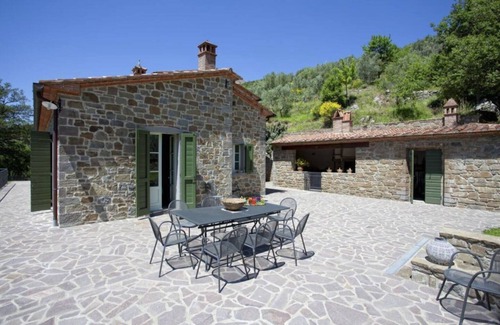 Cortona Villa | Inviting Villa with Private Pool, Hot Tub & Family Amenities