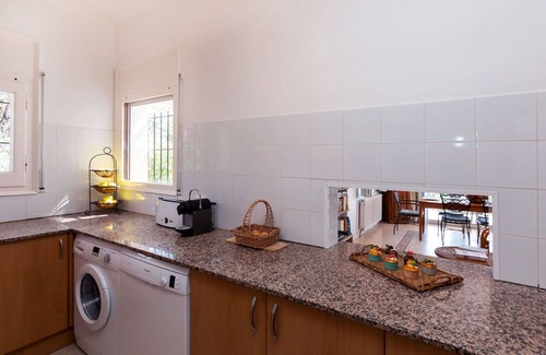 Llanca House | Wonderful private villa for 10 people with private pool, WIFI, TV, terrace, pets allowed and par.