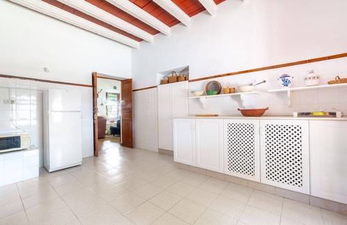 Vera Beach House | Private Villa for 12 with Pool, Ocean Views & Wifi