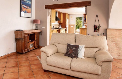 Sagra Villa | Private Villa for 6 with Pool, Ocean Views & Modern Amenities