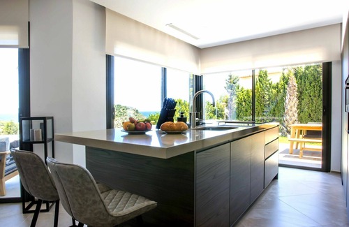 Mar Azul Villa | Inviting Private Villa for 8 with Pool, Ocean Views & A/C