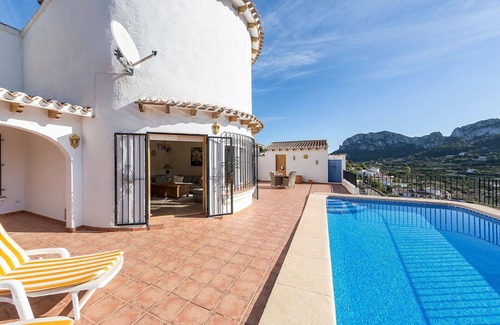 Rafol de Almunia Villa | Relaxing Private Villa for 7 with Pool, Ocean Views & A/C