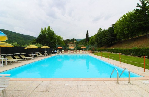 Bivio Lugnano Villa | Inviting Villa for 18 with Private Pool & Pet-Friendly Amenities