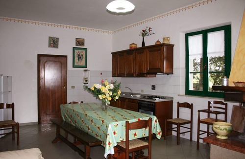 Cortona Villa | Private Villa with Pool, Pets Welcome & 10/10 Guest Rating