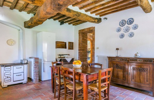Siena House | Idyllic Villa for 8 with Private Pool and Modern Amenities