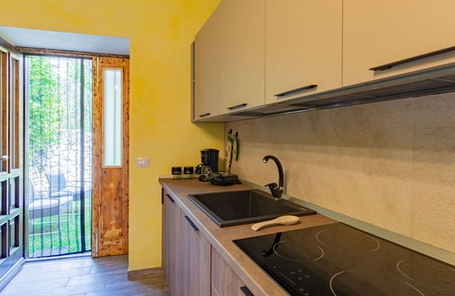 Sorico House | Cozy Villa for 4 with WiFi, Pets Allowed & Lake Views