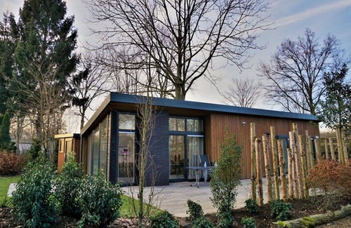 Biddinghuizen House | Family-Friendly Retreat with Kitchen and Fun Slides